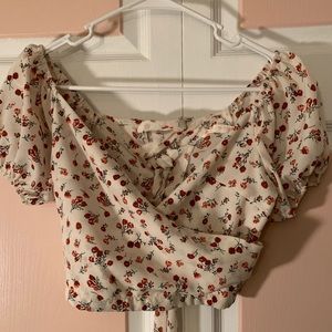 ROMWE top. White. Size Small.